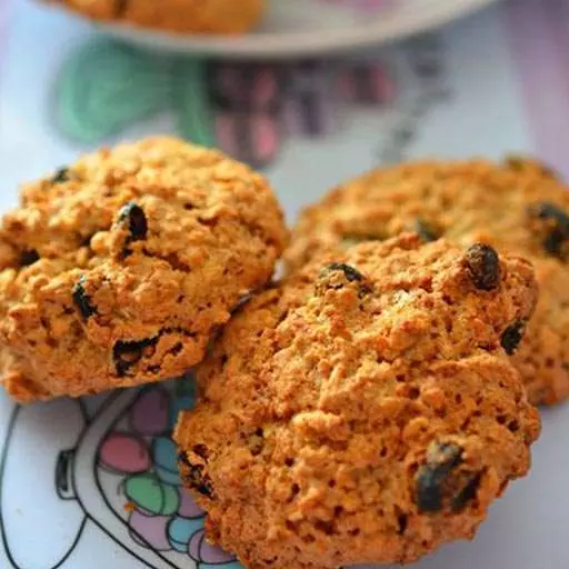 Raisin & Cinnamon Cookies