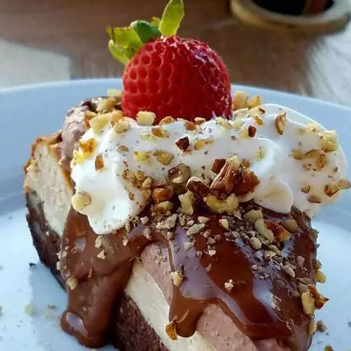 Keto Brownie Chocolate Cheesecake