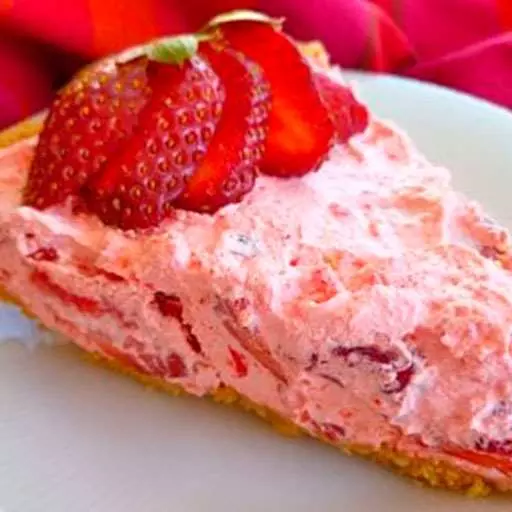 Fluffy Strawberry Pie
