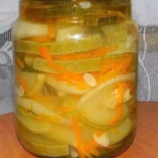 Кабачки, консервовані з морквою