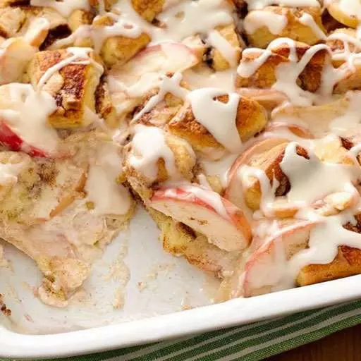 Apple & Cinnamon Roll Casserole