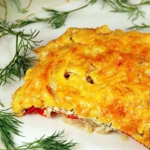 Запеченная красная рыба, с рисом, сыром и овощами