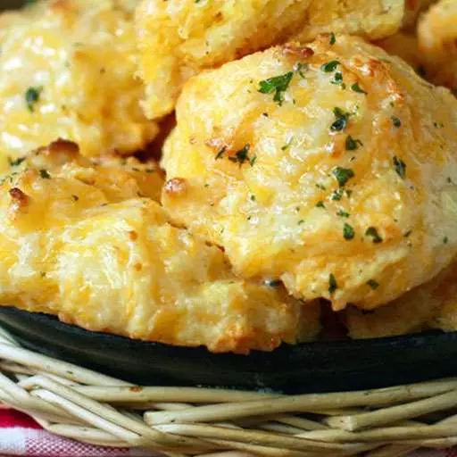 Red Lobster Cheddar Bay Biscuits