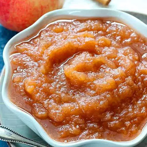 Crock Pot Cinnamon Applesauce