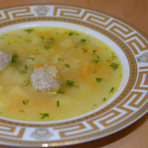 Щи с фрикадельками