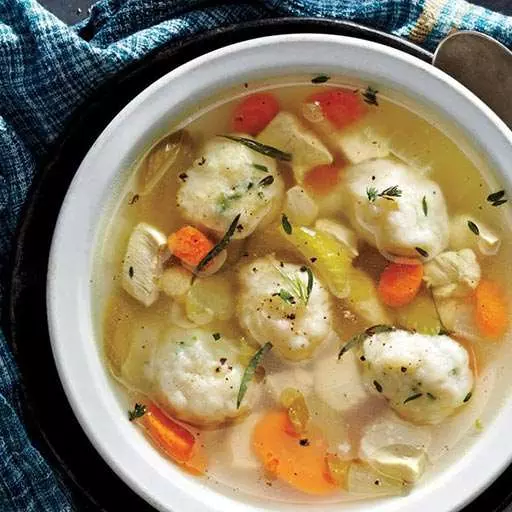 Куриный суп с клецками