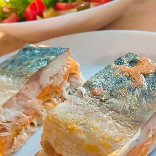 Рулет зі скумбрії з овочами