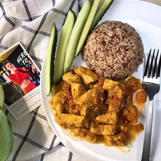 Курка каррі з рисом
