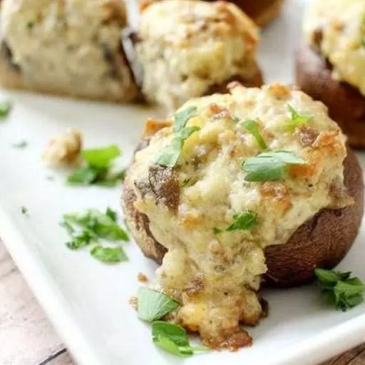 Грибы, фаршированные курочкой