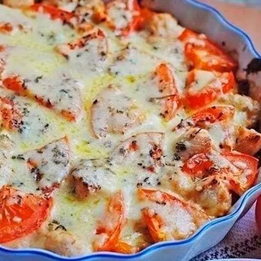 Запіканка з курячим філе та помідором