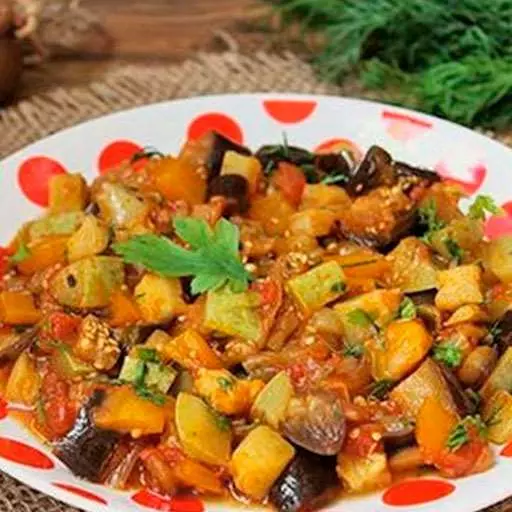 Овочеве рагу з куркою