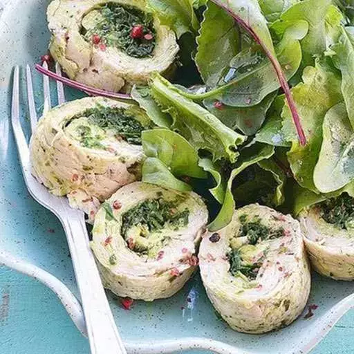 Курячі рулети із зеленню