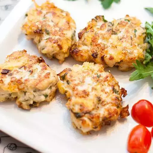 Куриные оладьи с сыром на кефире