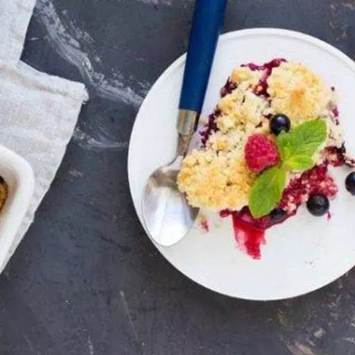 Three Ingredient Berry Crumble