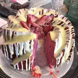 Strawberry Lemonade Cake