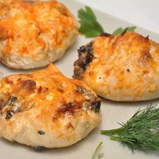 Курка з грибами або курячі бомби