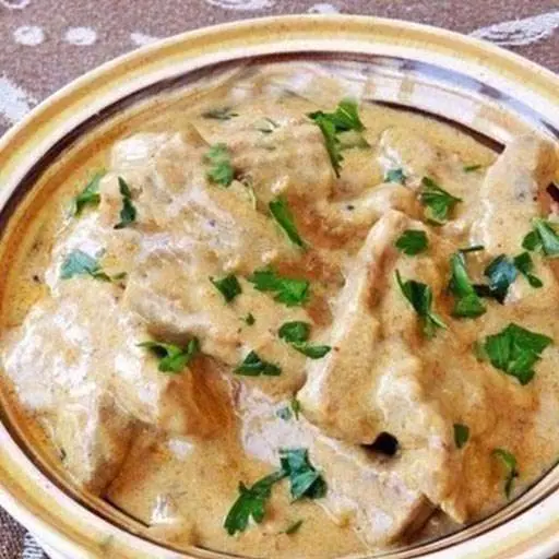 Мясо тушеное со сметанкой
