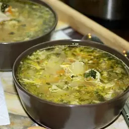 Куриный суп с яйцом