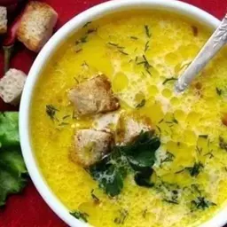 Сливочно-сырный суп с ветчиной и сухариками