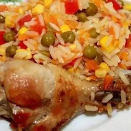Курица с рисом и овощами по-каталонски