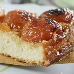 Абрикосовий пиріг