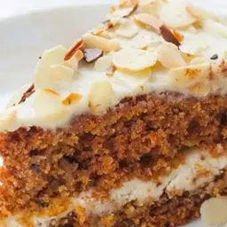 Морковный торт с миндалем: рецепт для праздничного стола