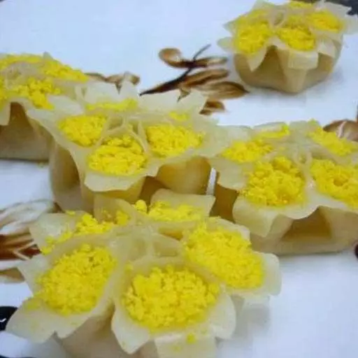 Пельмени в форме цветка пиона
