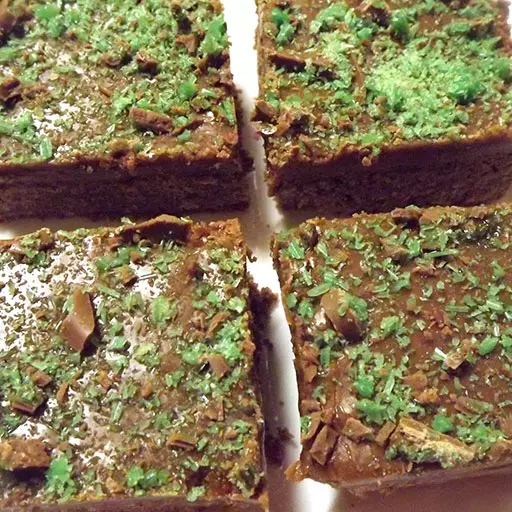 Easy Peppermint Crisp Slice