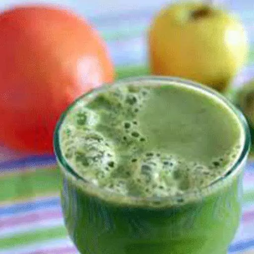Apple Broccoli Smoothie