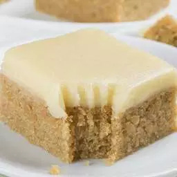 Yummy Yummy Banana Bread Bars