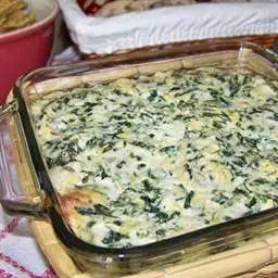 Copycat Applebee's Hot Artichoke and Spinach Dip