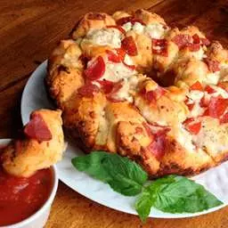 Easy Pull Apart Pizza Bread