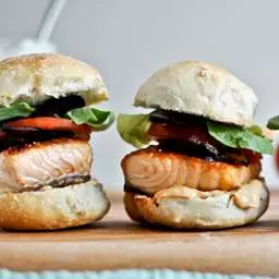 Grilled Salmon Sliders