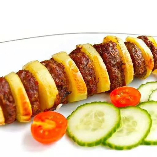 Картопля з м'ясом на шпажках