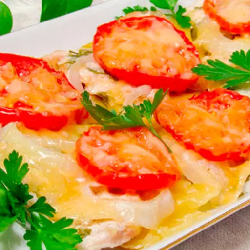 М'ясо по-французьки з помідорами