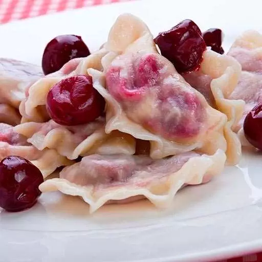 Вареники с вишней