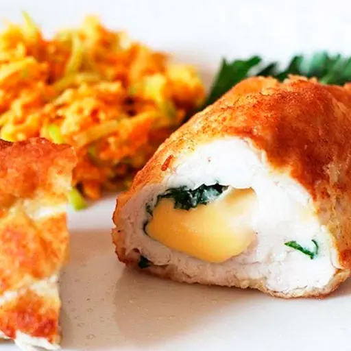 Курячі рулетики з копченим сиром