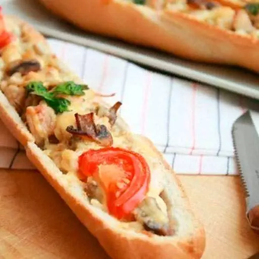 Багет, фаршований курочкою і грибами