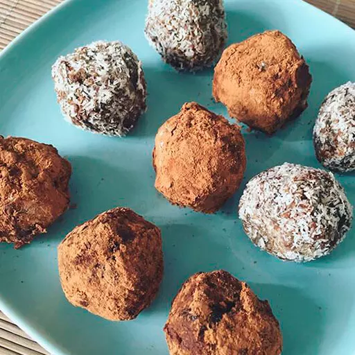 Корисні цукерки з кураги