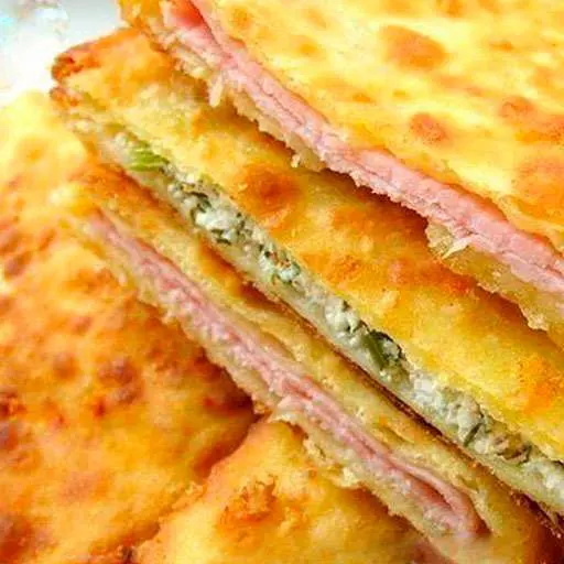 Сирні коржі з начинкою