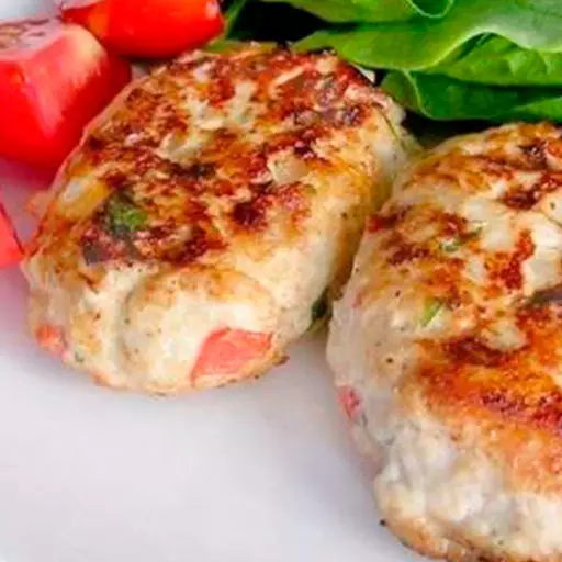 Соковиті курячі котлети з кабачком та рисом