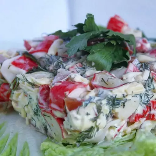 Салат з крабовими паличками та сиром