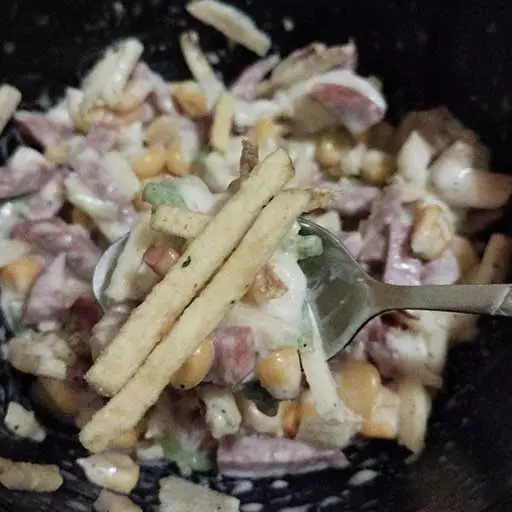 Простой салат с сыром «Косичка»