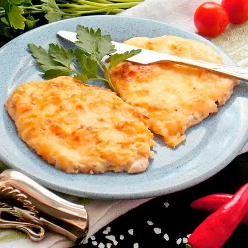 Куряче філе під сирною скоринкою
