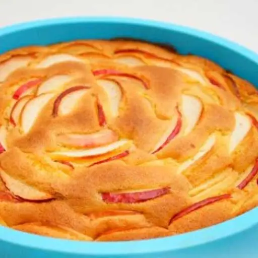 Шарлотка с яблоками