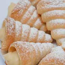 Слоёные трубочки с кремом