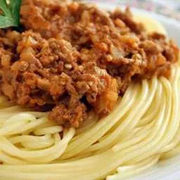 Спагетти с соусом "Болоньез" по-новому 