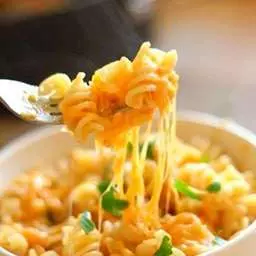 Паста с сырным соусом 