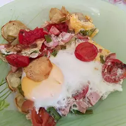Яичница с овощами