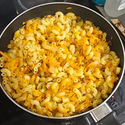 Макароны с луком и морковью